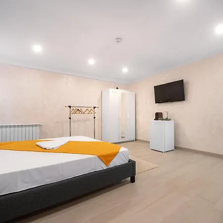 بيت ضيافة Brates Greaca 4*